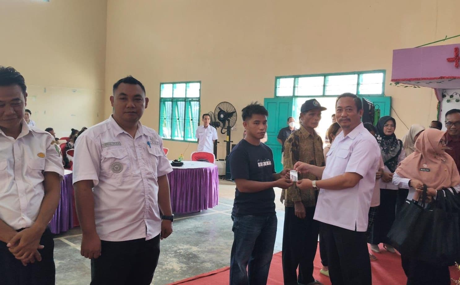 Pemkab Sukamara Salurkan Kartu Huma Betang Sejahtera