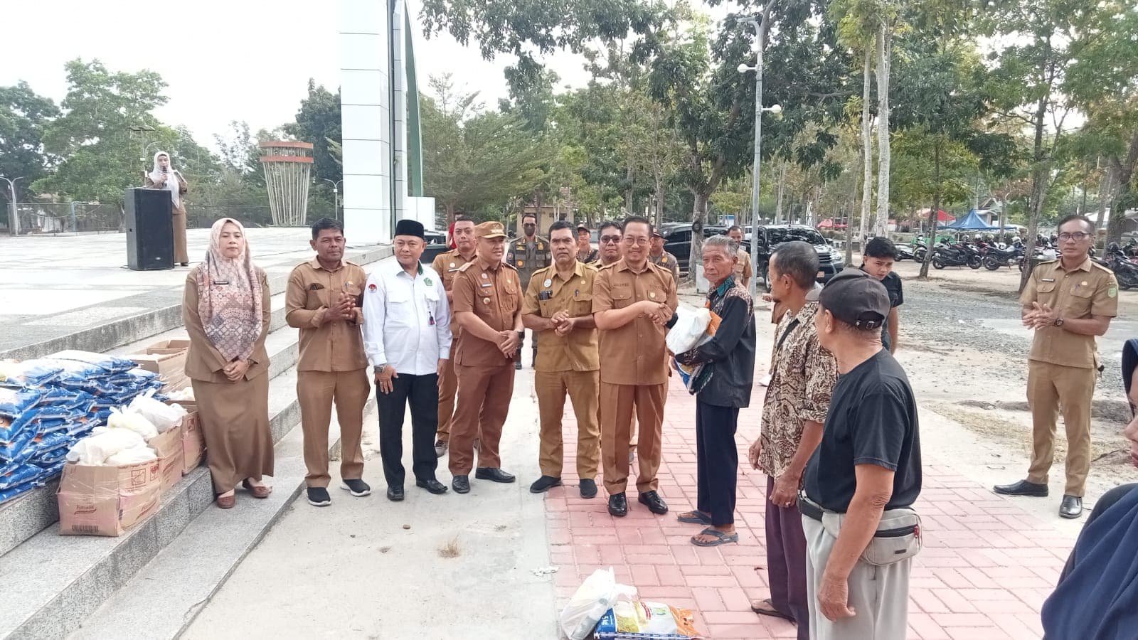 Bantuan Pangan Huma Betang Sejahtera Mulai Disalurkan