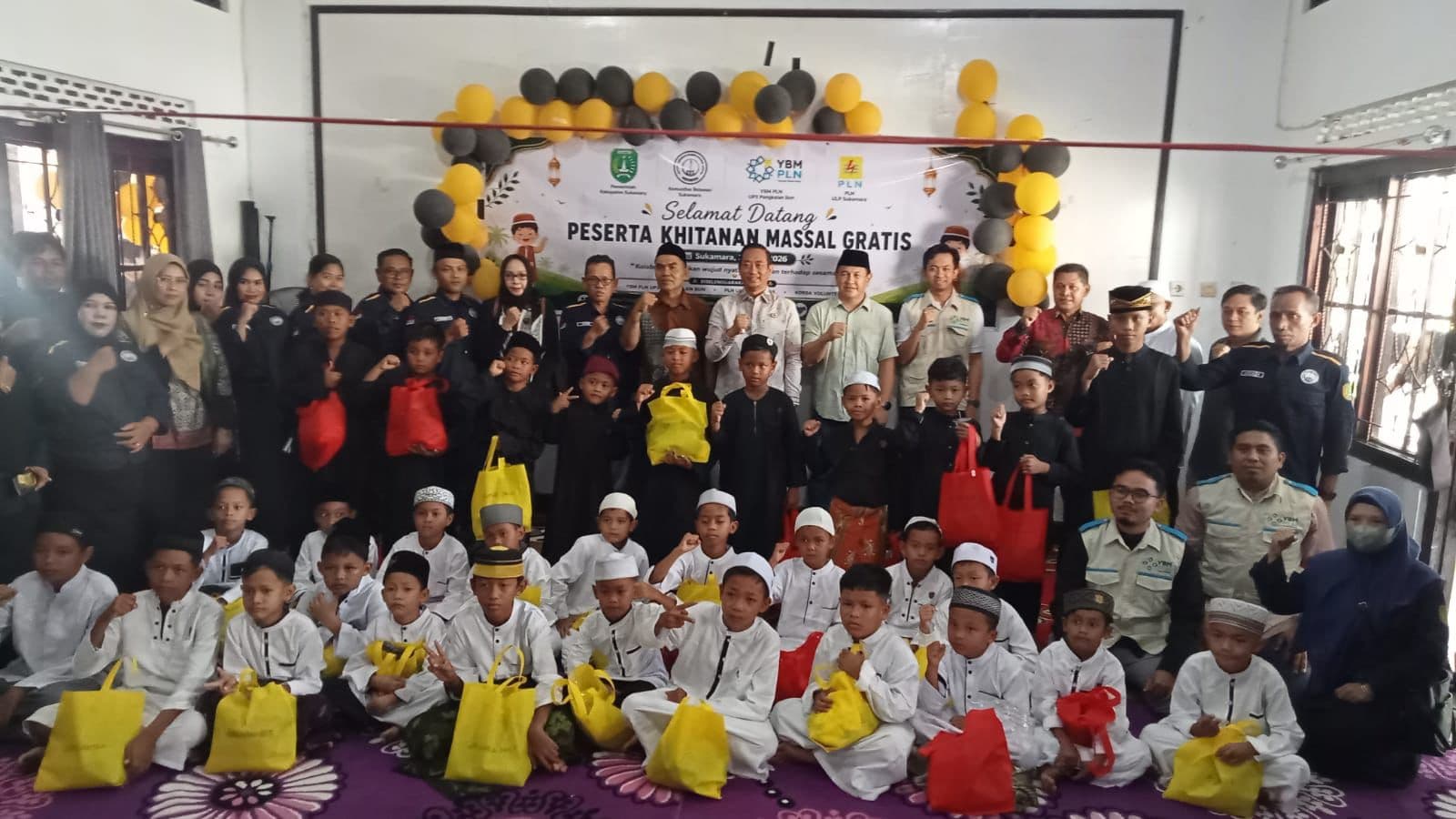 Bupati Sukamara Hadiri Khitanan Massal Gratis