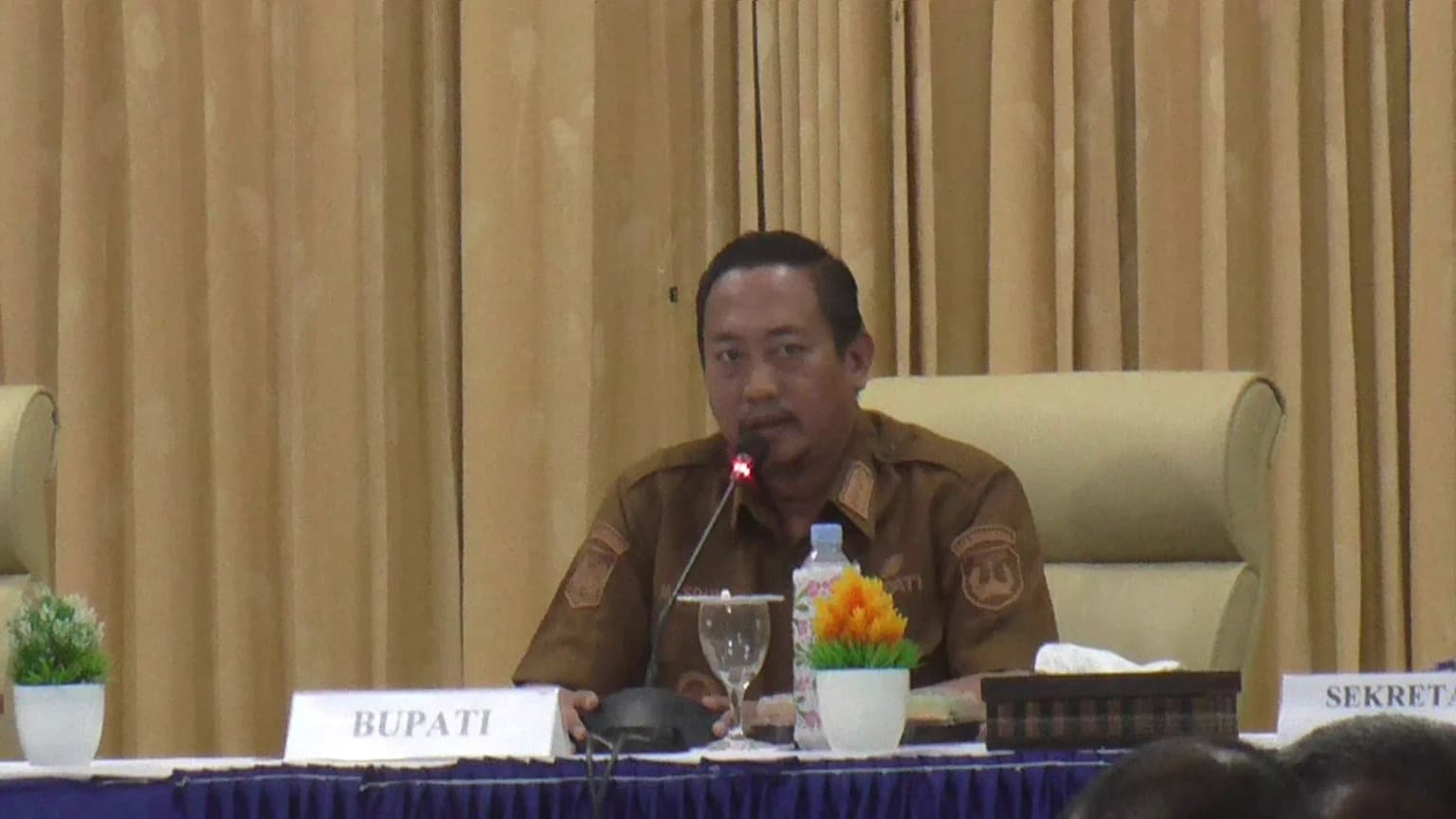 Bupati Sukamara Pimpin Rapat Sinergi TJSL Perusahaan