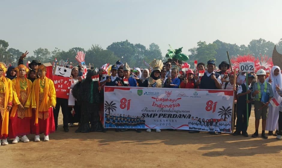 SMP Perdana Ikuti Pawai Pembangunan