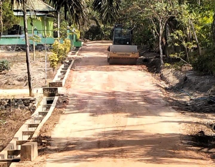 Bantuan Alat Berat Bupati Bermanfaat