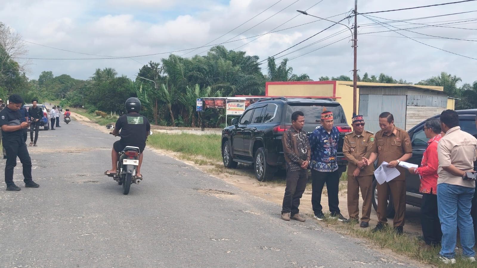 Tinjau Persiapan Peningkatan Jalan