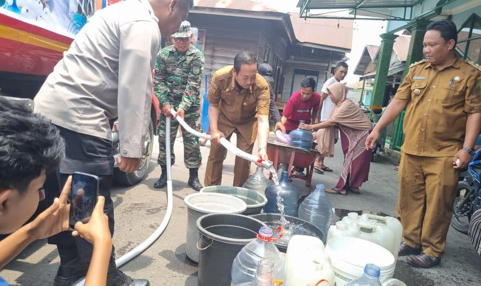 Bupati Sukamara Gerak Cepat Salurkan Air Bersih