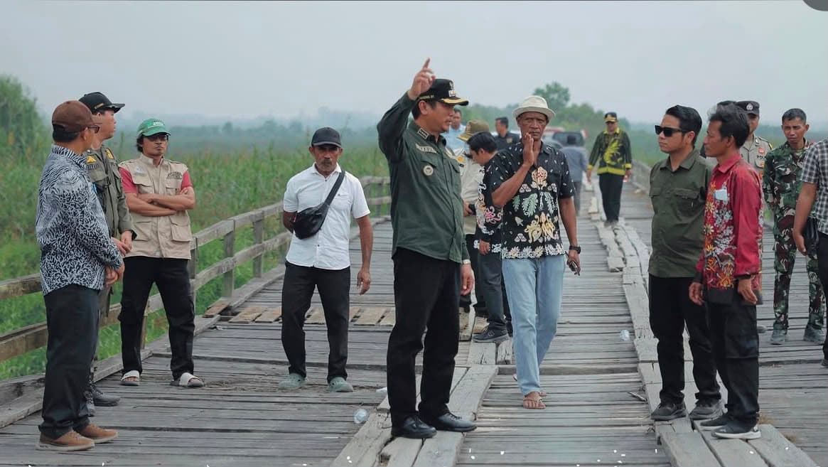 Pemkab Sukamara Mulai Pemeliharaan Darurat Jembatan