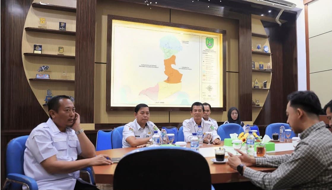 Perkuat Identitas Daerah, Sukamara Gali Filosofi Pakaian Adat