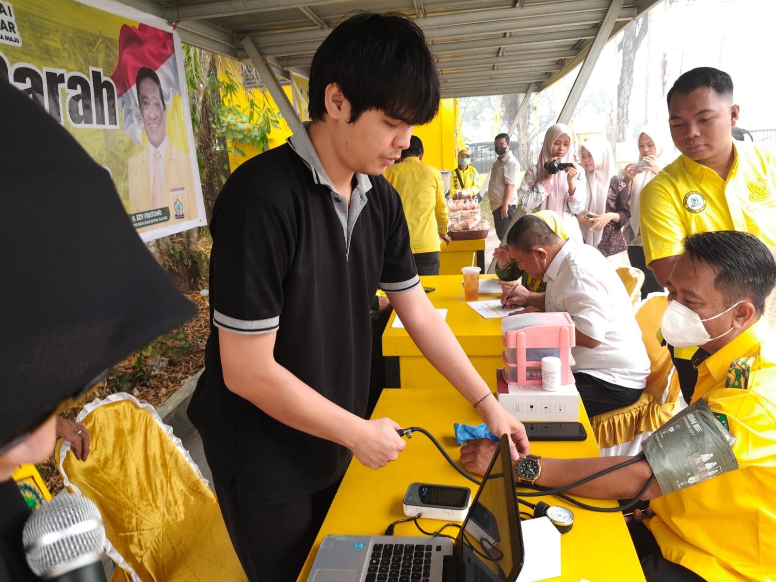 Rayakan HUT Golkar Ke-62, Golkar Kalteng Gelar Bazar UMKM dan Donor Darah