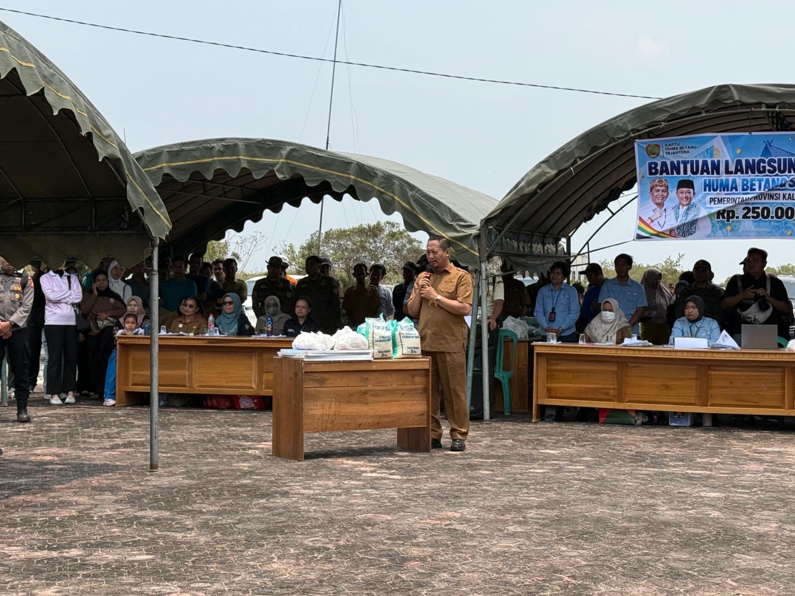 Bupati Sukamara Harap Bantuan Pangan, BLT dan Layanan Kesehatan Ringankan Beban Warga